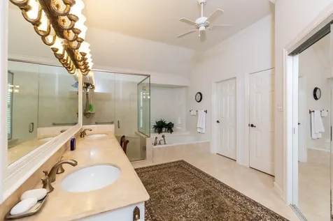 4915 Keneshaw Street Sugar Land TX 77479