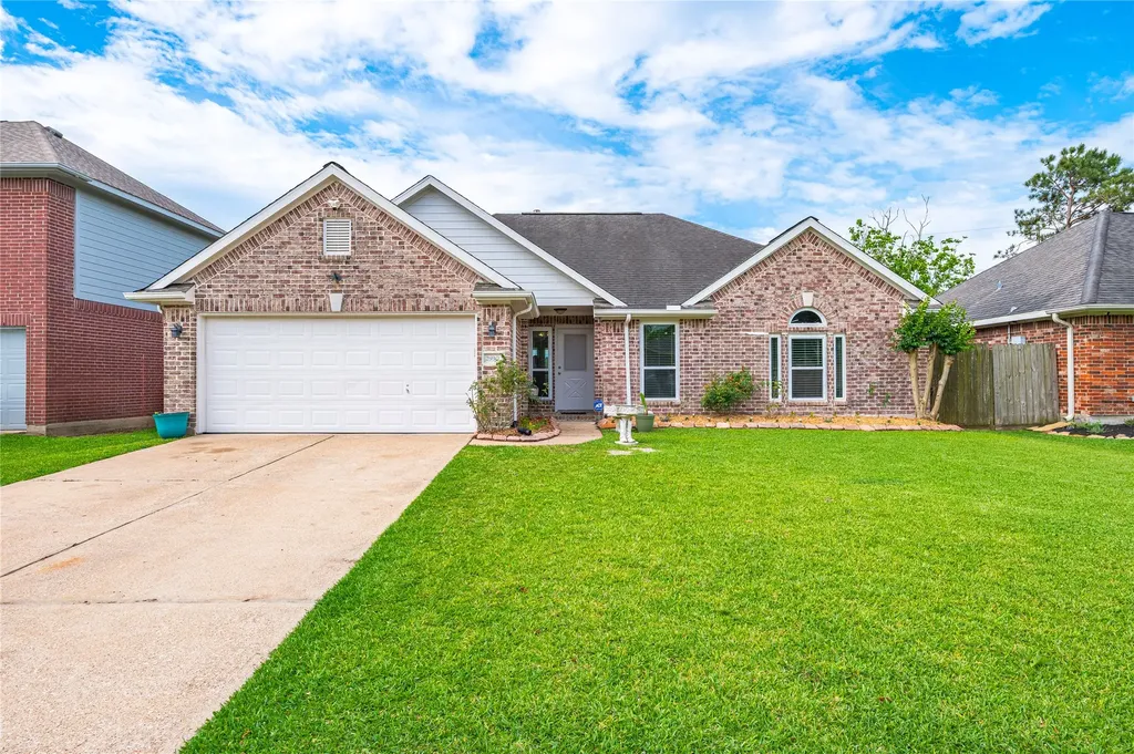 2930 Community Drive Alvin TX 77511