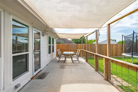 2930 Community Drive Alvin TX 77511