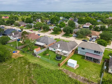 2930 Community Drive Alvin TX 77511