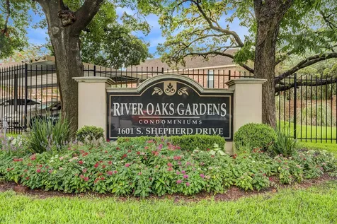 1601 S Shepherd Drive 272 Houston TX 77019
