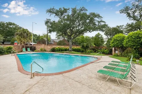 1601 S Shepherd Drive 272 Houston TX 77019