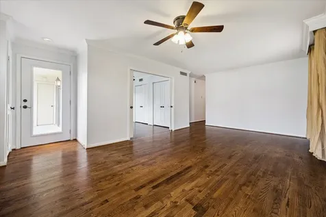 1601 S Shepherd Drive 272 Houston TX 77019