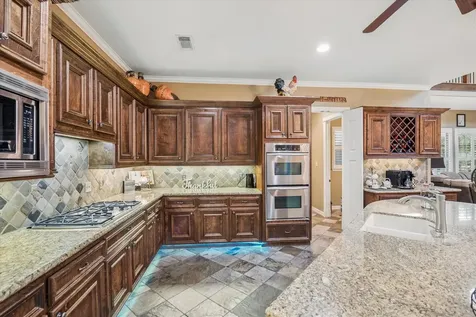 20 Woodshay Court Montgomery TX 77356