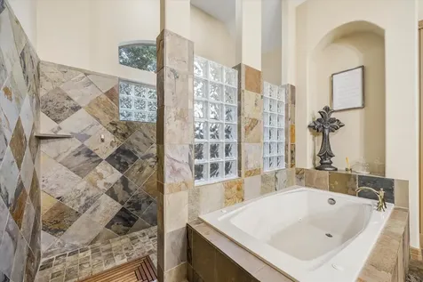 20 Woodshay Court Montgomery TX 77356