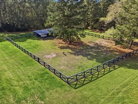 8582 State Highway 75 S Huntsville TX 77340