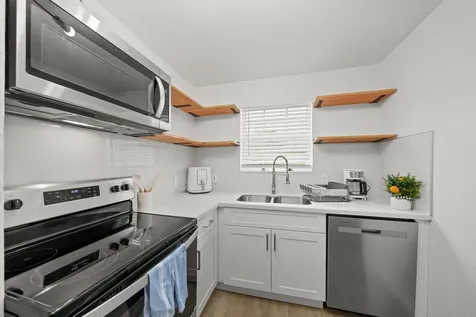 701 28th Street D Galveston TX 77550