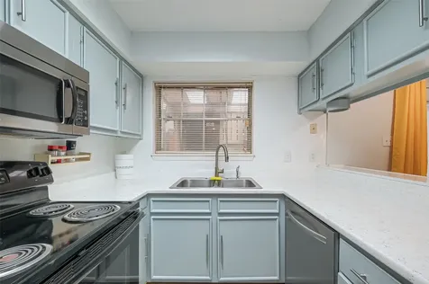 10188 Beekman Place Drive Houston TX 77043
