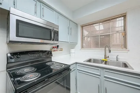 10188 Beekman Place Drive Houston TX 77043