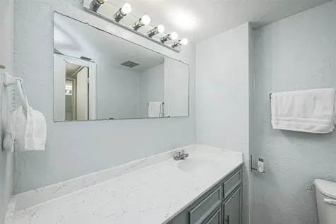 10188 Beekman Place Drive Houston TX 77043