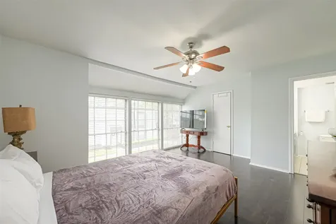 10188 Beekman Place Drive Houston TX 77043