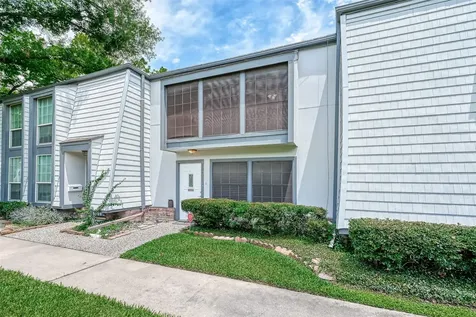 10188 Beekman Place Drive Houston TX 77043