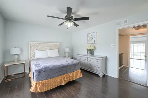 10188 Beekman Place Drive Houston TX 77043