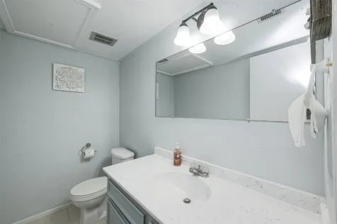 10188 Beekman Place Drive Houston TX 77043