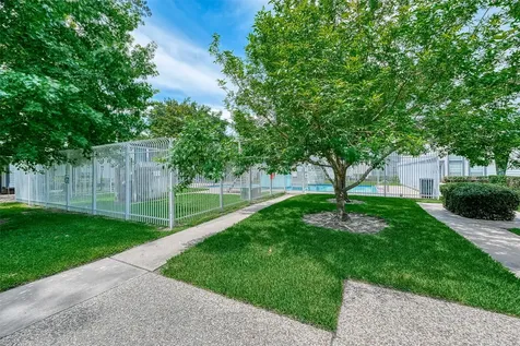 10188 Beekman Place Drive Houston TX 77043