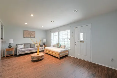 10188 Beekman Place Drive Houston TX 77043