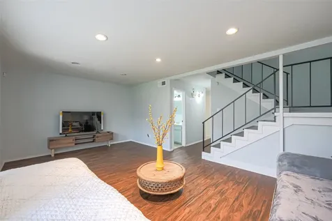 10188 Beekman Place Drive Houston TX 77043