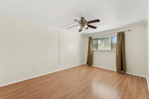 7144 N Holiday Drive Galveston TX 77550