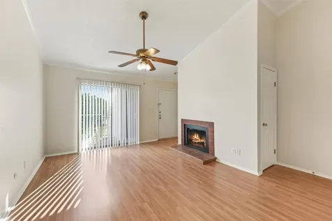 7144 N Holiday Drive Galveston TX 77550