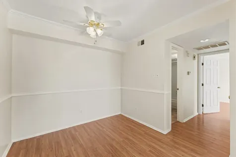 7144 N Holiday Drive Galveston TX 77550