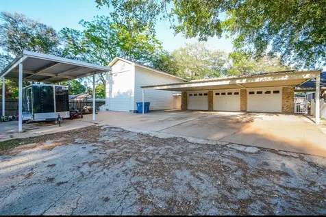 1645 9th Street Hempstead TX 77445