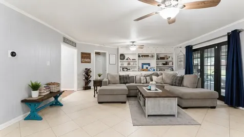 1645 9th Street Hempstead TX 77445