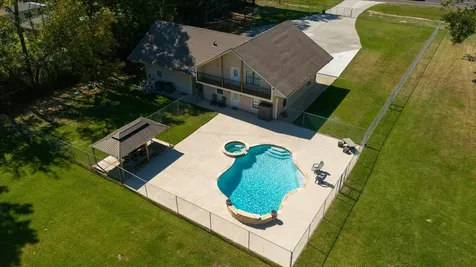 14750 Highway 146 N Liberty TX 77575