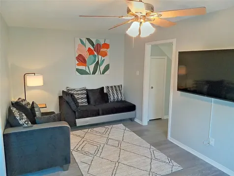 800 Country Place Drive 909 Houston TX 77079