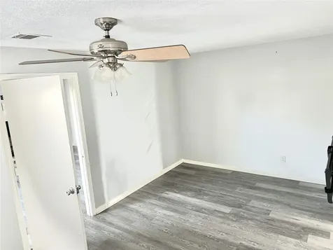 800 Country Place Drive 909 Houston TX 77079