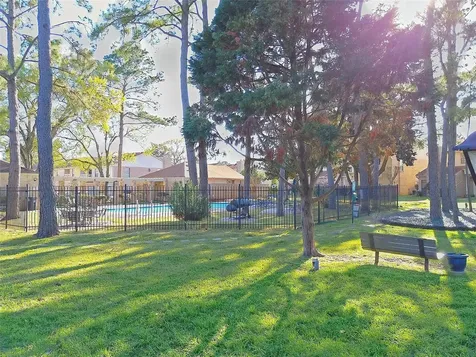 800 Country Place Drive 909 Houston TX 77079