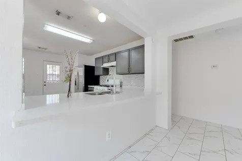 8510 Village Hollow Lane Houston TX 77072