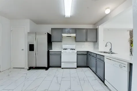 8510 Village Hollow Lane Houston TX 77072