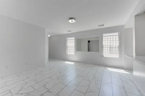 8510 Village Hollow Lane Houston TX 77072