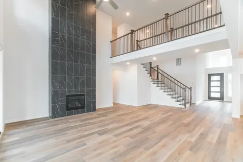 11 Mariposa Woods Drive Tomball TX 77375