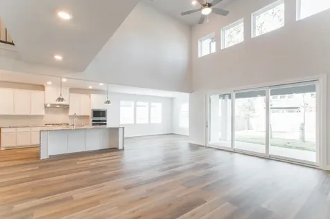 11 Mariposa Woods Drive Tomball TX 77375