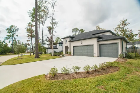 11 Mariposa Woods Drive Tomball TX 77375
