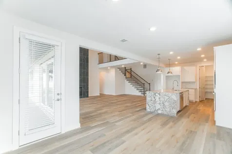 11 Mariposa Woods Drive Tomball TX 77375