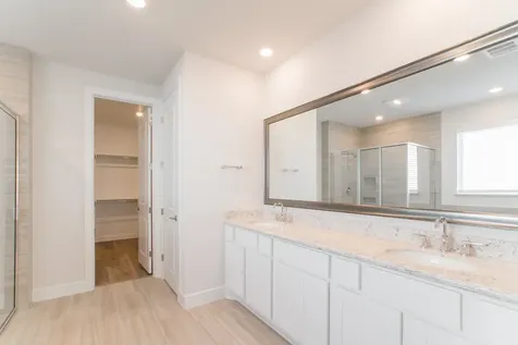 11 Mariposa Woods Drive Tomball TX 77375