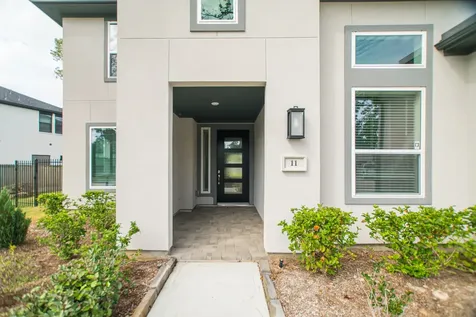 11 Mariposa Woods Drive Tomball TX 77375