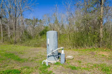 314 County Road 904 Alvin TX 77511