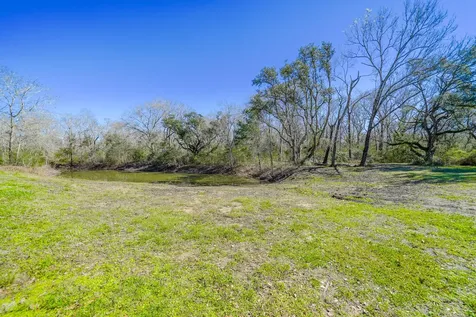 314 County Road 904 Alvin TX 77511