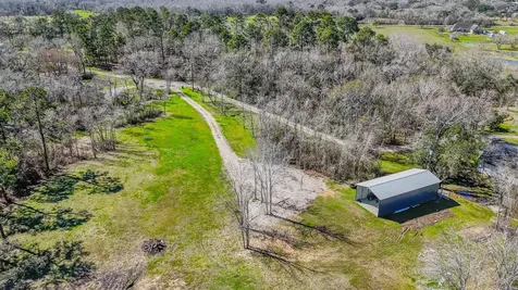 314 County Road 904 Alvin TX 77511