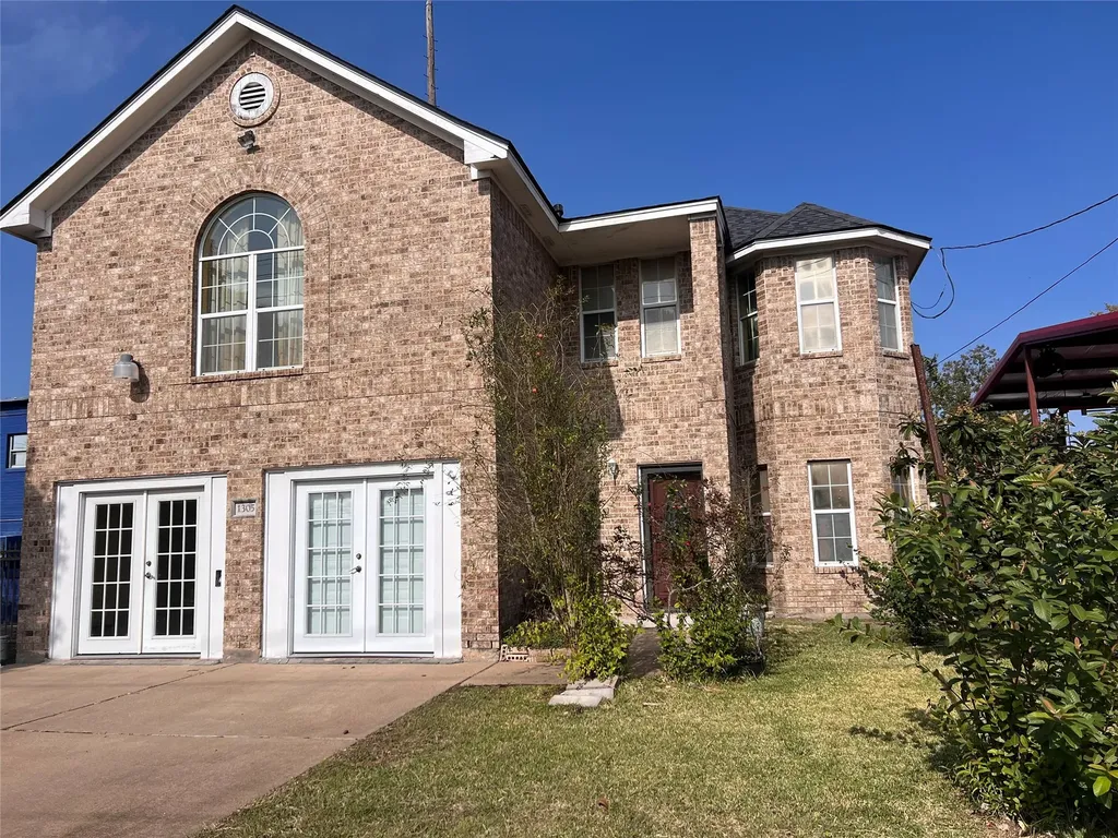 1305 Vista Road Pasadena TX 77504