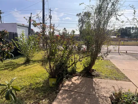 1305 Vista Road Pasadena TX 77504