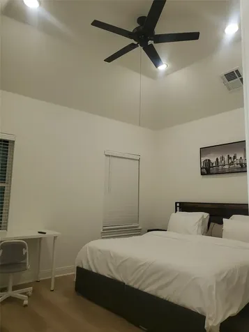 5113 Briscoe Street A/b Houston TX 77033