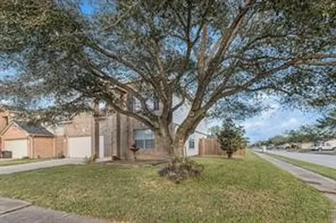 7902 Swan Lane Baytown TX 77523