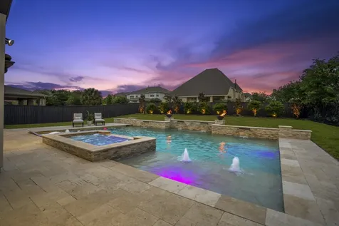 39 Beacons Light Place Tomball TX 77375