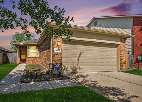 10019 Meadow Mill Forest Lane Houston TX 77044