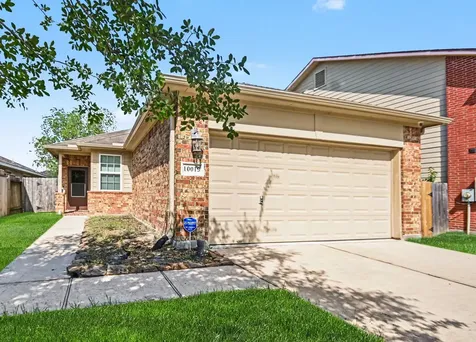 10019 Meadow Mill Forest Lane Houston TX 77044