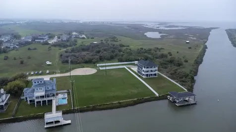 3908 Galleon Galveston TX 77554
